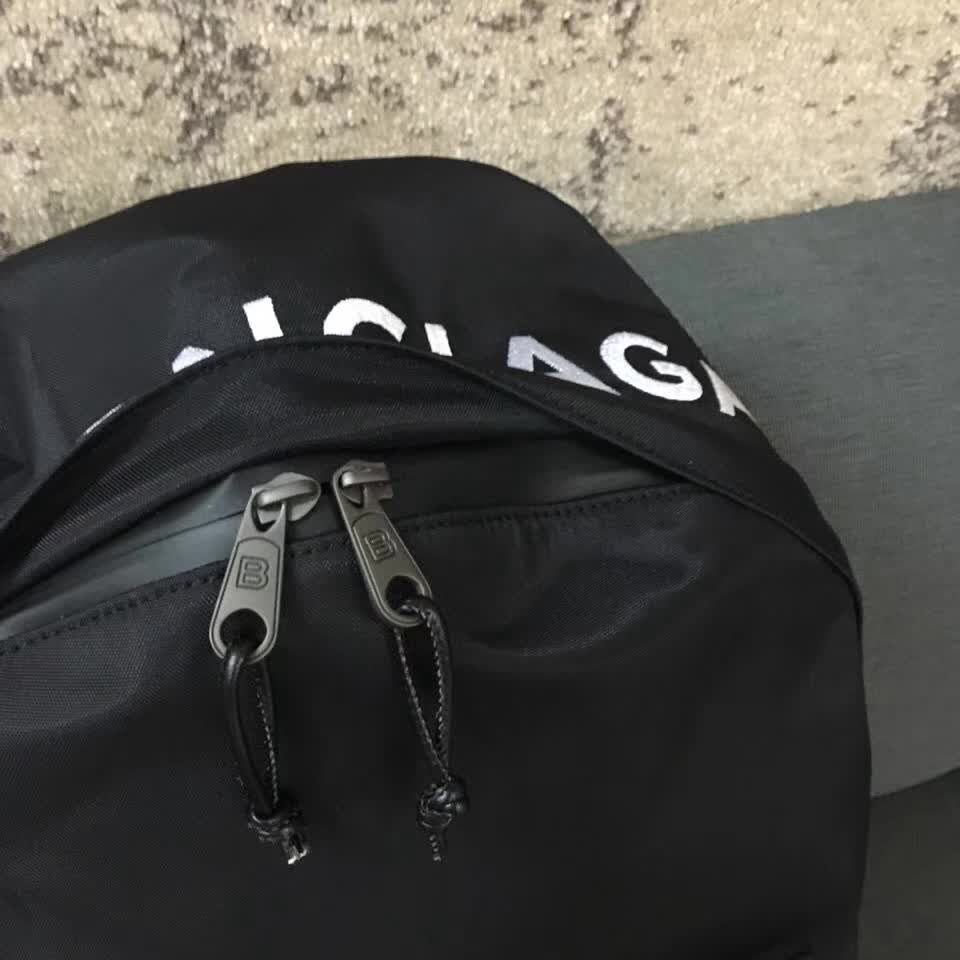 BALENCIAG巴黎世家 休閒 雙肩背包  BL1471